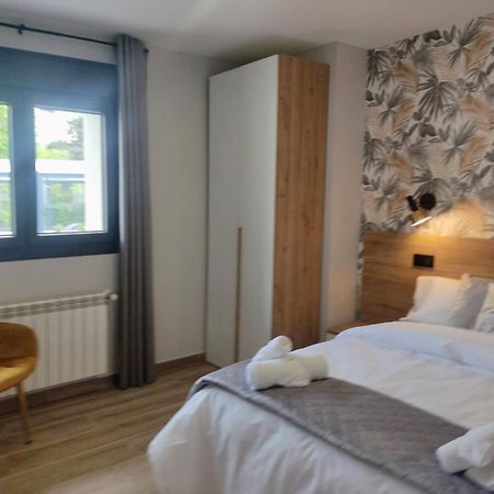 Rincones De Riaza Solo Adultos Pension Buitenkant foto