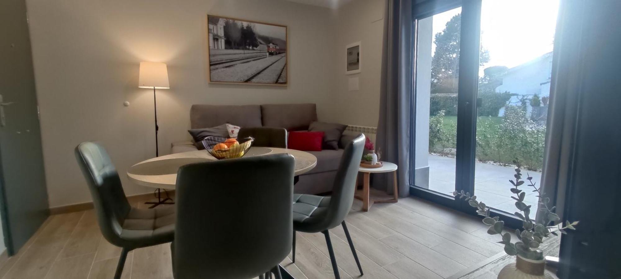 Rincones De Riaza Solo Adultos Pension Buitenkant foto